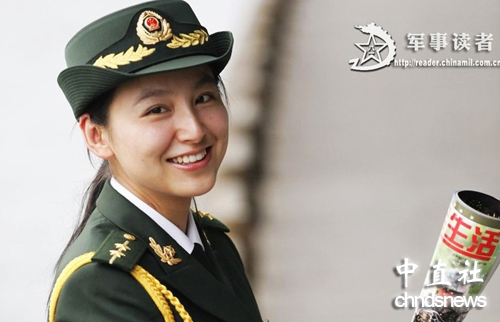 美丽女军官建功军营 战友爱称“衡管家”