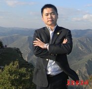  梁伟峰 