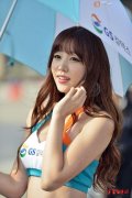  韩赛场女郎深V巨乳 性感秀上围魅惑十足 