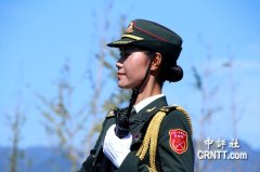  三军仪仗队女兵颜值比空姐还高 