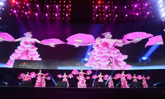 太阳神华北区经销商万人年会盛大召开 再次华丽上演荣耀与辉煌