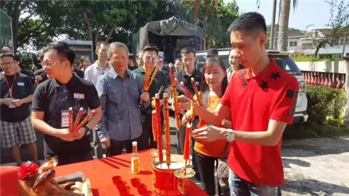 长青中国冠名赞助李宗伟自传电影《败者为王》在马来西亚举行开机仪式