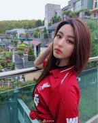  韩国超辣女模原是利物浦死忠 这身材打几分 