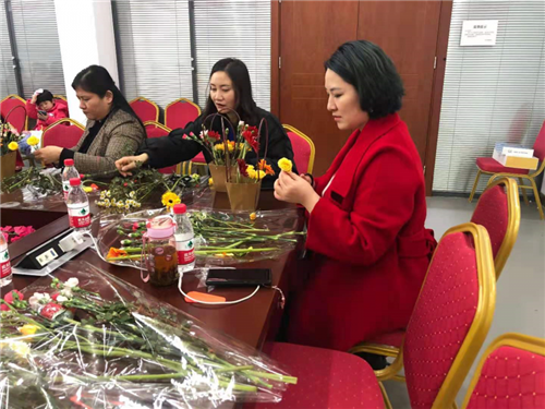 花语寄深情 | 永春堂举办花艺女神节活动